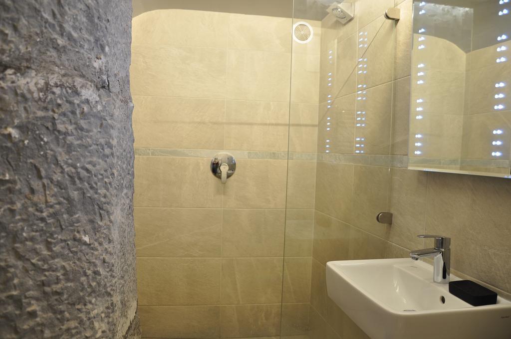 Suite Voltaire Carcassonne Zimmer foto